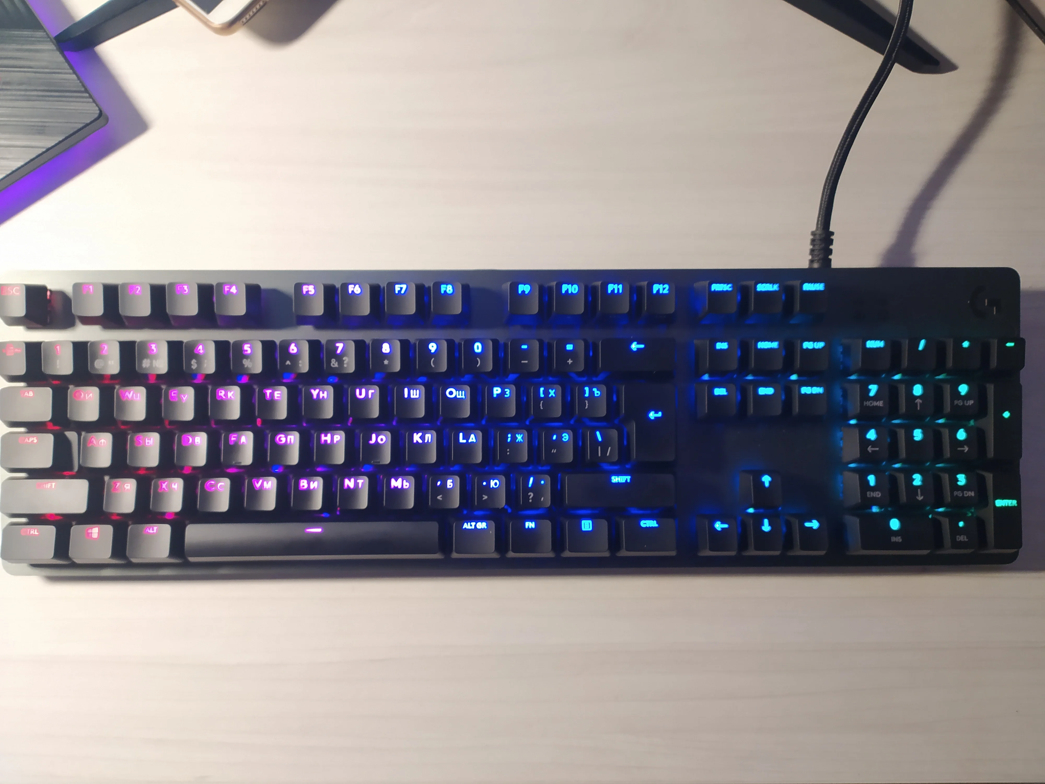 Обзор клавиатуры Logitech G512 Carbon — алюминиевый RGB-стиляга для геймеров - фото 18