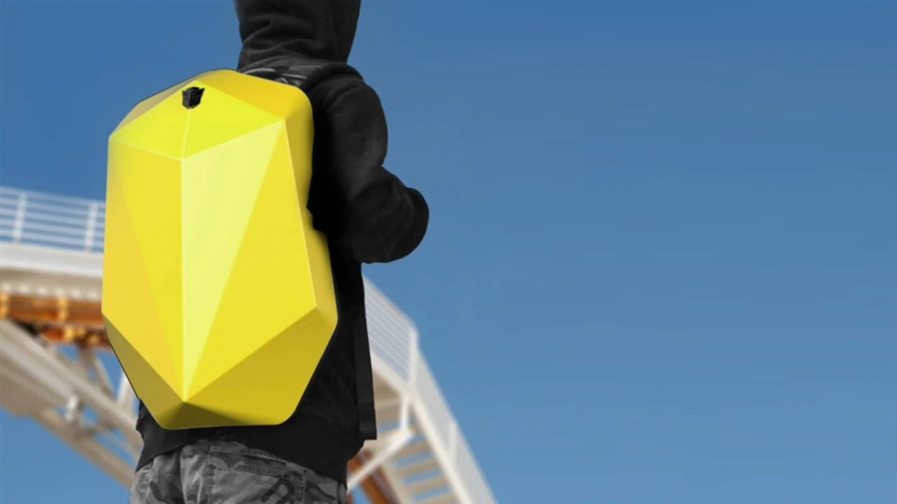 Xiaomi вдохновилась фильмом «Бамблби» и выпустила рюкзак для ноутбука Mi Bumblebee Computer Backpack - фото 1