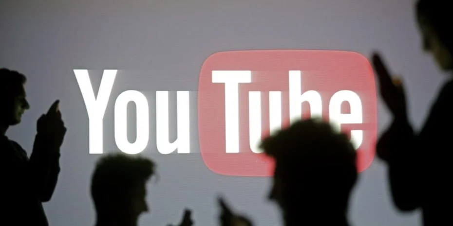 YouTube теряет рекламодателей: всему виной — странные комментарии под видео с детьми - фото 1
