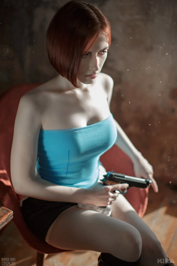 Косплей дня: Джилл Валентайн из Resident Evil 3: Nemesis﻿ сражается с зомби - фото 3