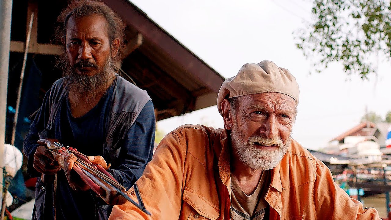 С 1 августа в российских кинотетрах выйдет новый фильм Евгения Шелякина «Хэппи-энд». Мы поговорили с одним из любимых режиссеров BadComedian&#39;а о его новом проекте, возрастных актерах, кинообзорах и работе с Марюсом Вайсбергом.