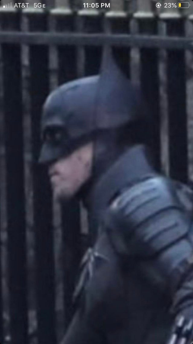 Из каких комиксов взяли вдохновение для нового кинокостюма Бэтмена - изображение 4 Из каких комиксов взяли вдохновение для нового кинокостюма Бэтмена - фото 4