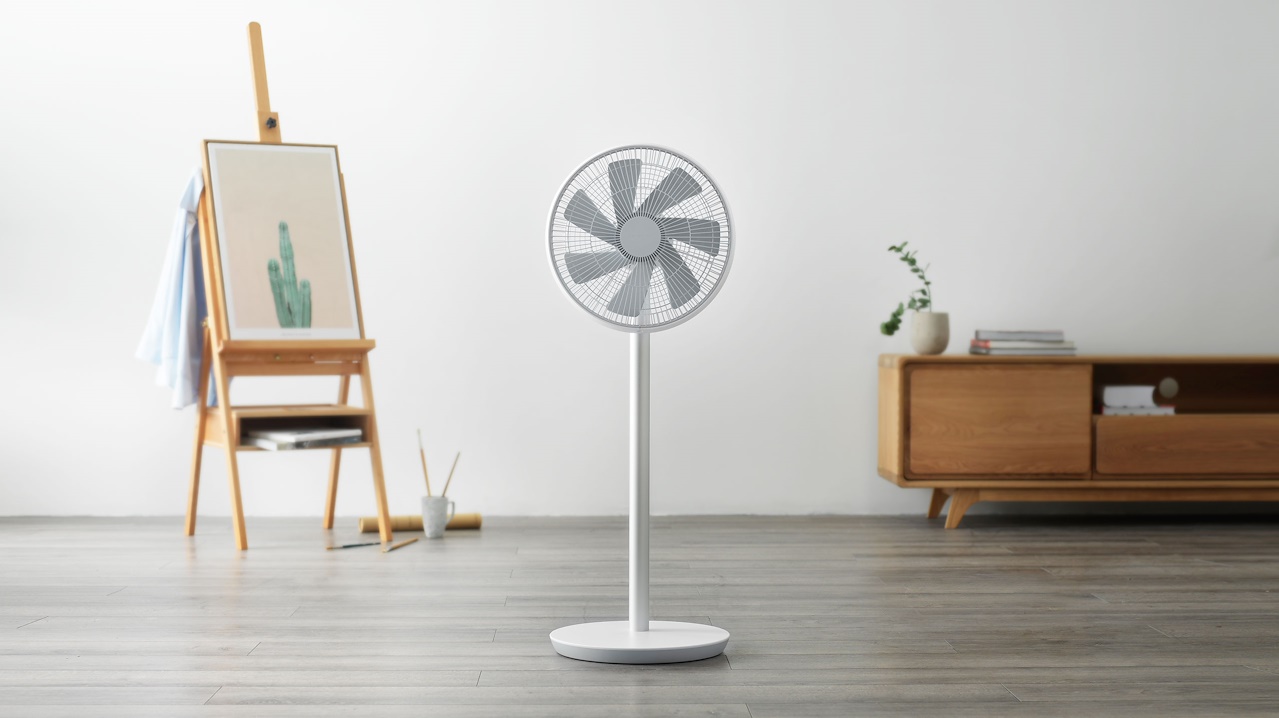 Китайский гигант Xiaomi широко известен своими фитнес-трекерами, телевизорами, смартфонами и планшетами. Кроме них компания производит  много другой продукции, включая товары для «умного» дома, а также помогает в продвижении товаров сторонних брендов, размещая их на своей краудфандинговой площадке. В этой подборке мы собрали интересные, необычные, а иногда и странные, но обязательно полезные гаджеты Xiaomi. Некоторые из них вам приглянутся уже этим летом.