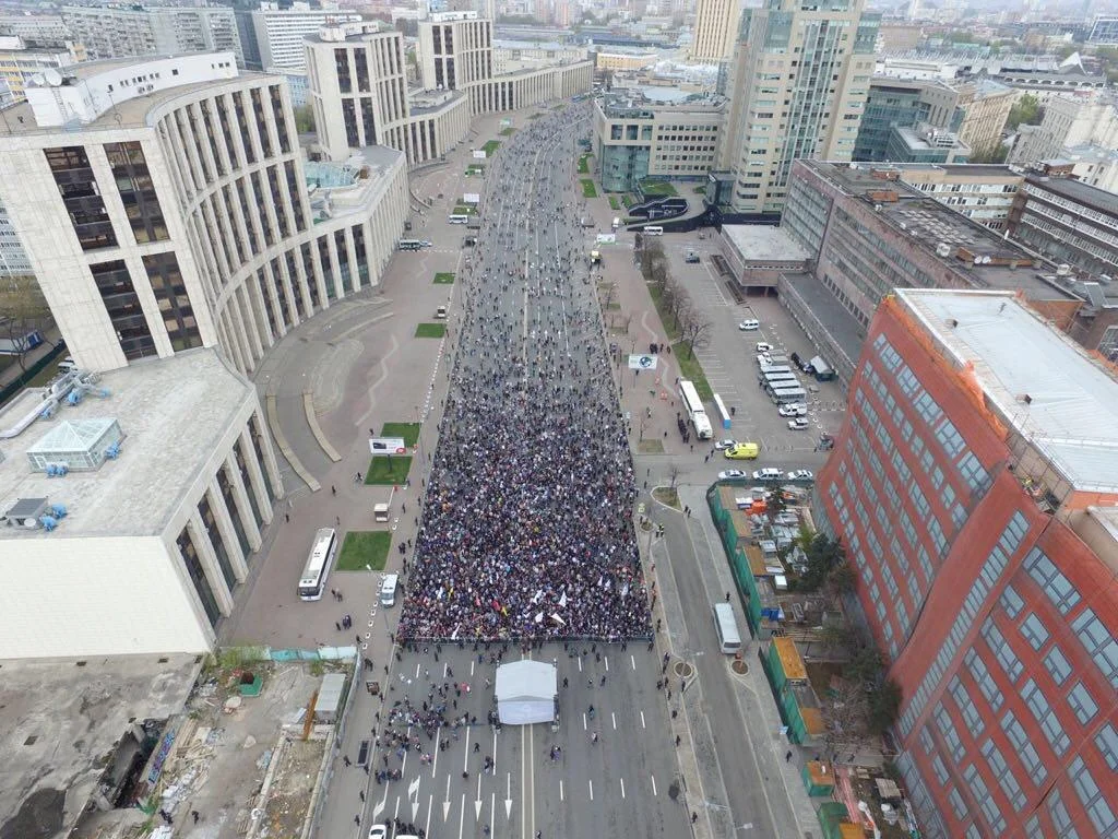 «Себе заблокируй»: как люди отреагировали на митинг против блокировки Telegram - фото 21