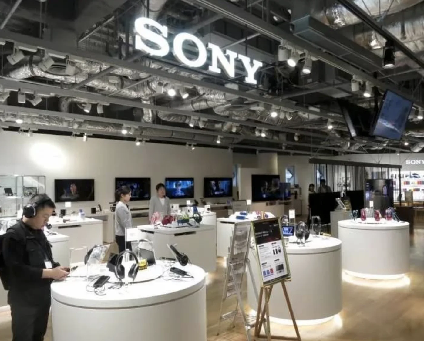 Стало известно, как пандемия коронавируса сказалась на компании Sony - фото 1