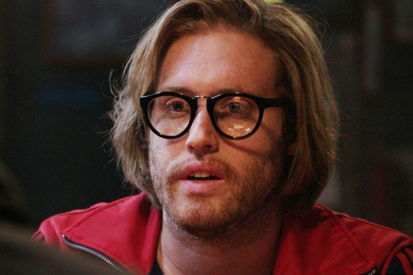 ТиДжей Миллеру исполнилось 40 лет! Вспоминаем лучшие роли стендап-комика - фото 1