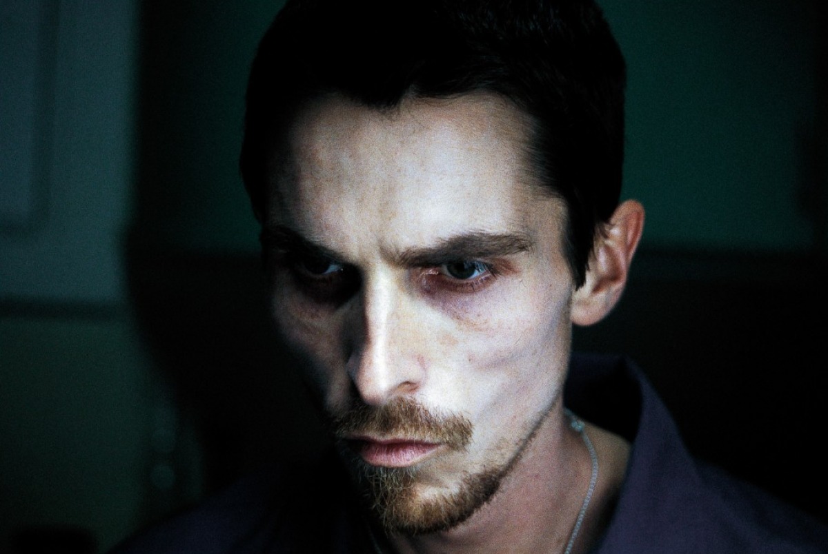 Британский актер Кристиан Бэйл известен не только великолепной актерской игрой, но и мастерством перевоплощений. Он настолько стремительно и сильно терял-набирал вес для ролей, что его порой трудно было узнать. В честь выхода фильма «Ford против Ferrari» мы cобрали для вас все внушительные преображения Кристиана Бэйла.