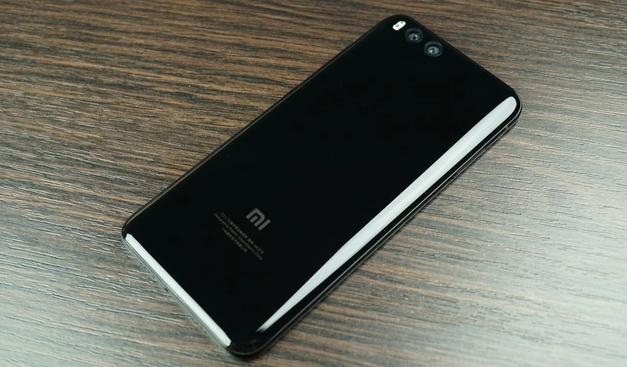 Xiaomi Mi 6 начал обновляться до MIUI 10 на Android 9.0 Pie - фото 1