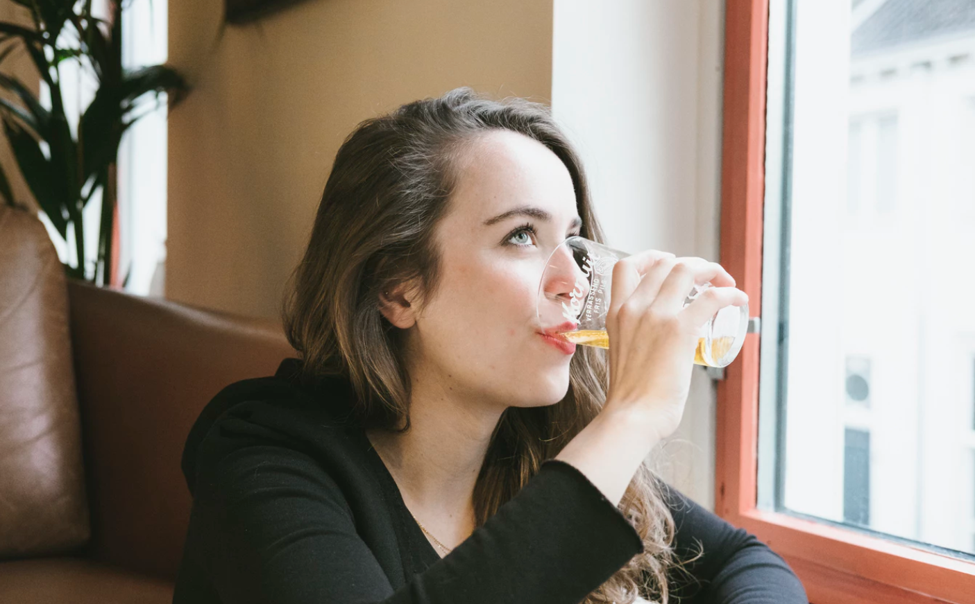 Алиса, Siri и Google так не умеют: российский голосовой помощник Санек найдет, где можно выпить - изображение 1 Алиса, Siri и Google так не умеют: российский голосовой помощник Санек найдет, где можно выпить - фото 1