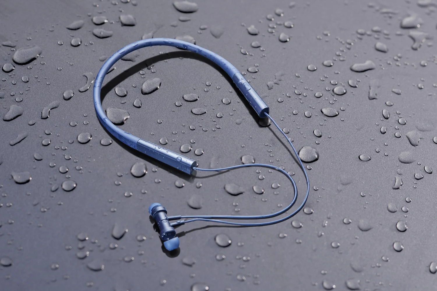 Xiaomi выпустила беспроводные наушники с шейным ободом Mi Neckband Bluetooth Earphones Pro - фото 1