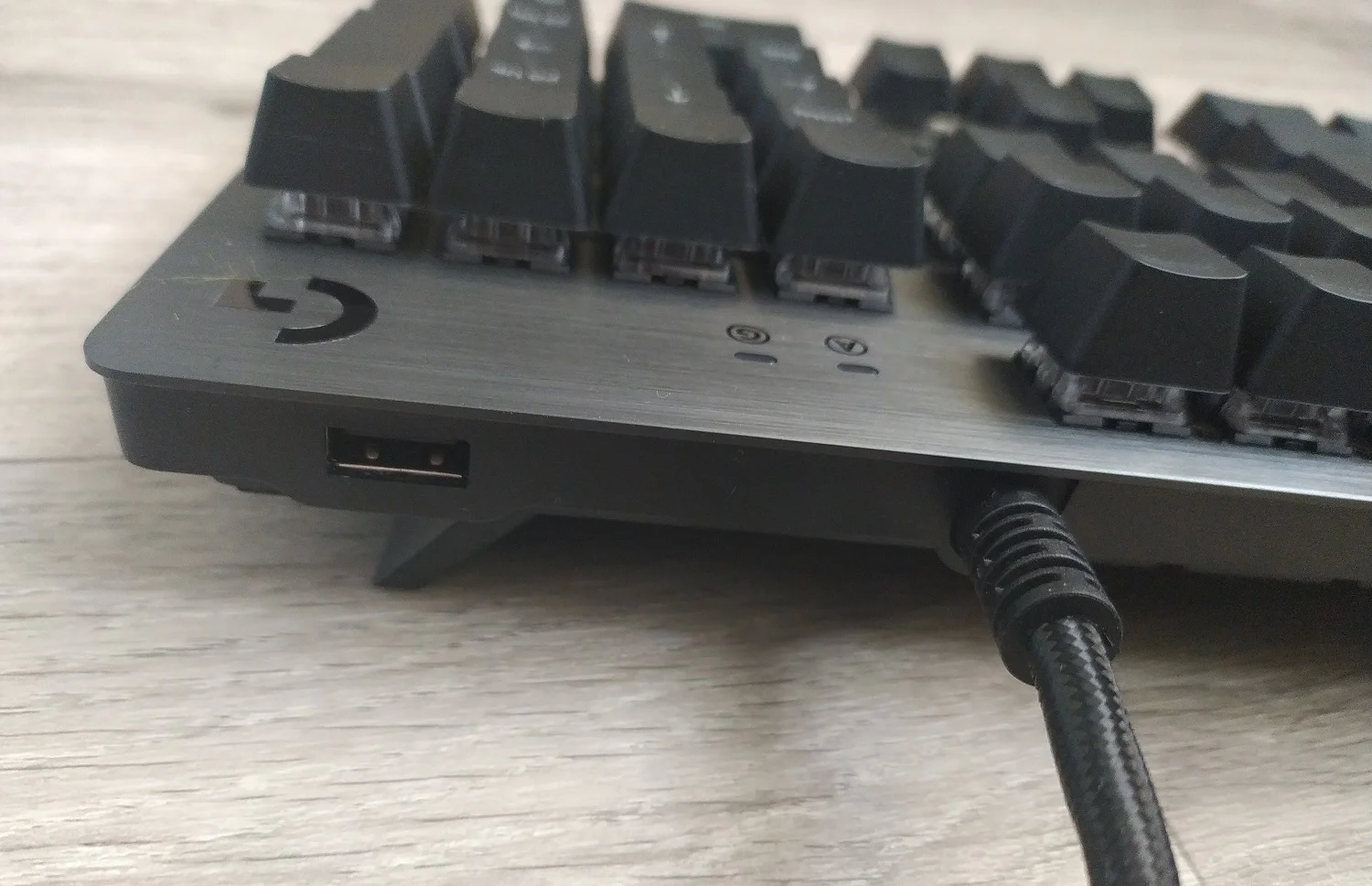 Обзор клавиатуры Logitech G512 Carbon — алюминиевый RGB-стиляга для геймеров - фото 6