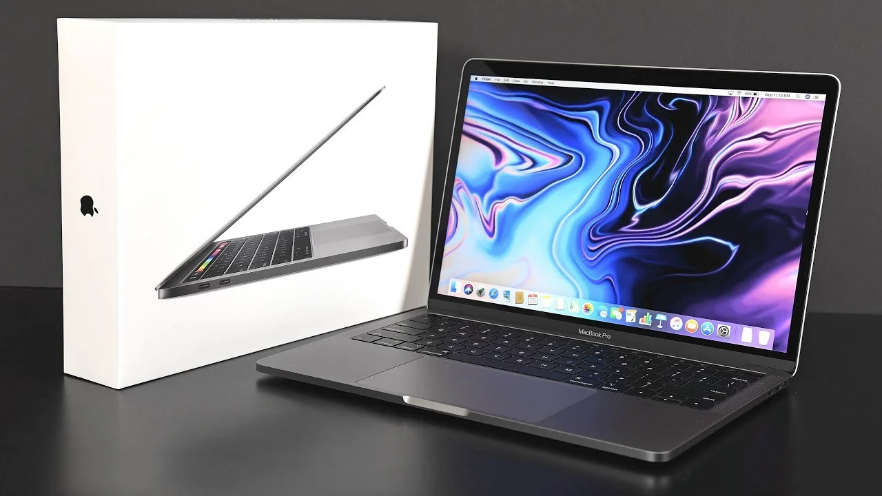 Слух: минимальный ценник нового 16-дюймового MacBook Pro составит 190 000 рублей - фото 1