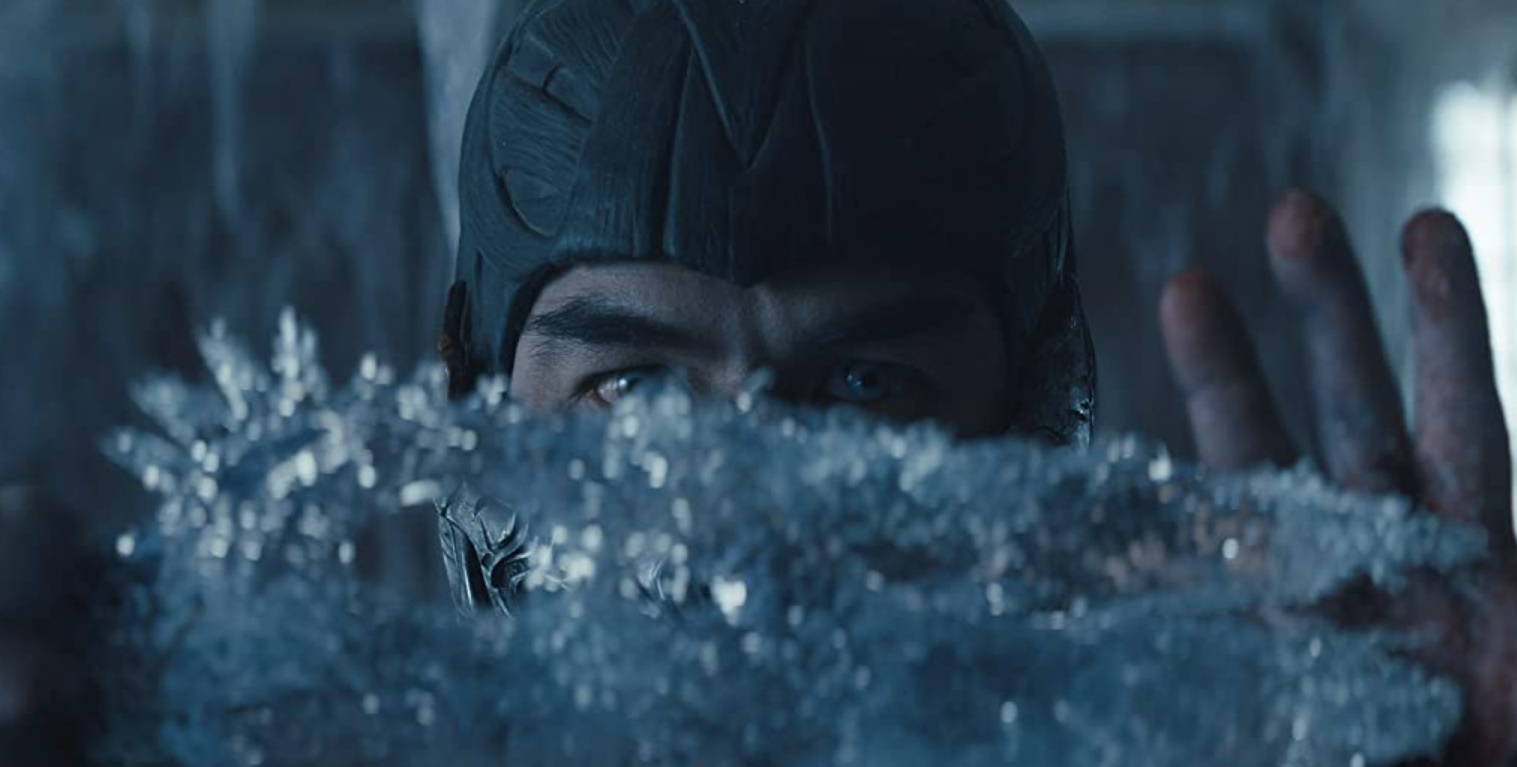 Недавно Warner Bros. Pictures показала дебютный трейлер новой экранизации Mortal Kombat. О том, какой же получилась сама картина — удачной или не очень, — мы поговорим после премьеры, а сейчас давайте просто сравним героев из будущего фильма с их прообразами из игры Mortal Kombat. И выясним, удалось ли создателям экранизации грамотно перенести персонажей на большие экраны.