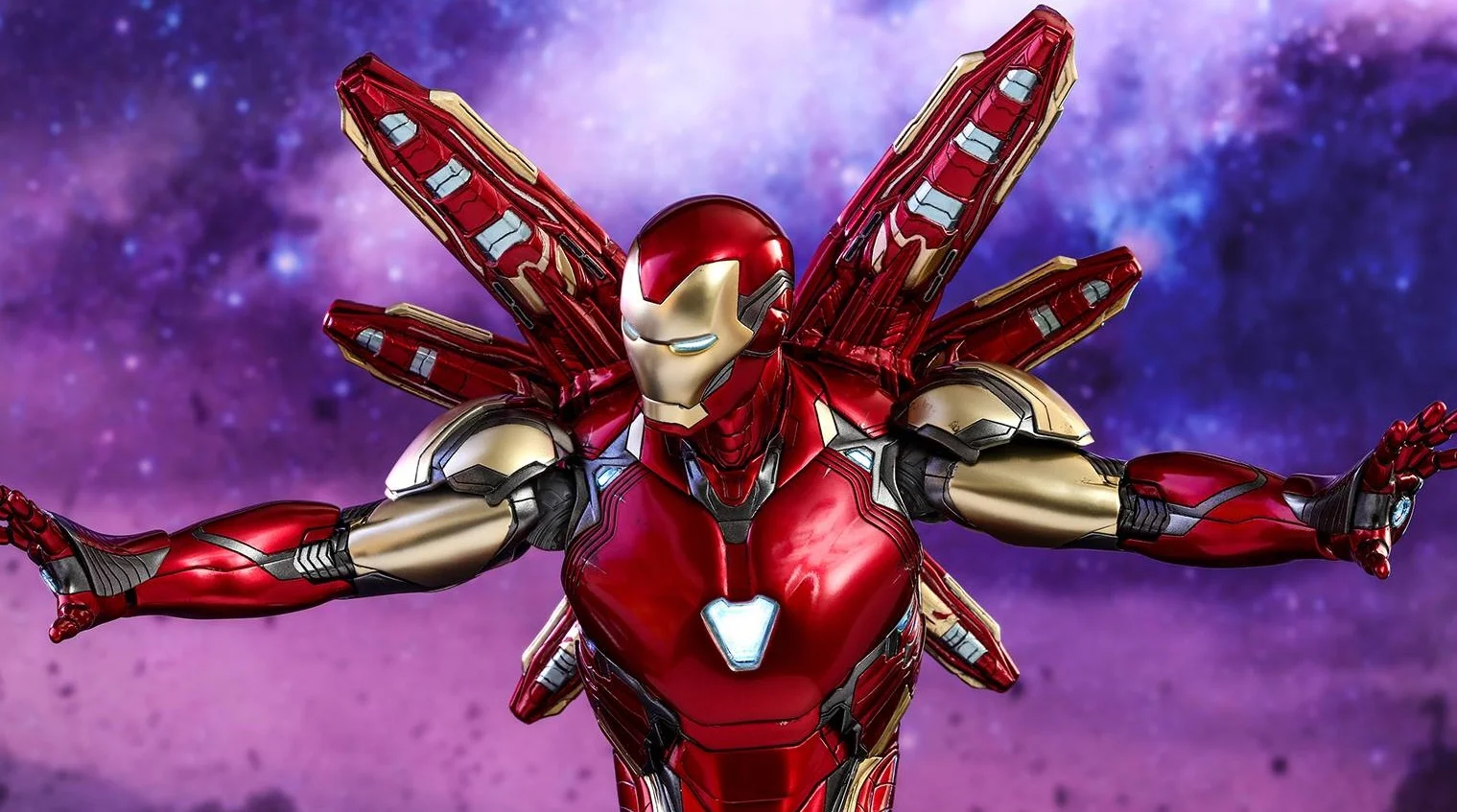 Производитель игрушек раскрыл костюмы Таноса и Железного человека в «Мстителях: Финал» - фото 1