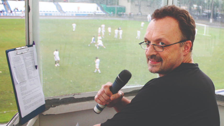 На прошедшем в Москве Чемпионате России по интерактивному футболу нам удалось пообщаться с комментатором Виктором Гусевым. Виктор Михайлович теперь активно принимает участие и в киберспортивных событиях, комментируя матчи по FIFA. Но разговорами о киберспорте мы не ограничились и заодно обсудили ситуацию с Кокориным и перспективы футбольной сборной.