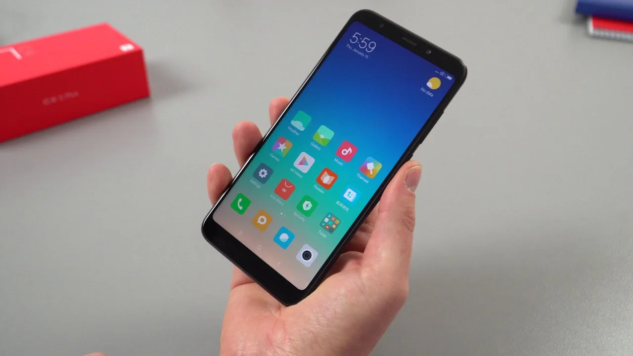 Xiaomi Redmi 5 Plus получил обновление до Android 9 Pie - фото 1
