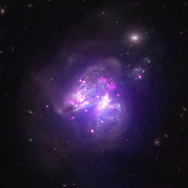 Галактики Arp 299 из созвездия Большой Медведицы в 140 млн световых лет от Земли