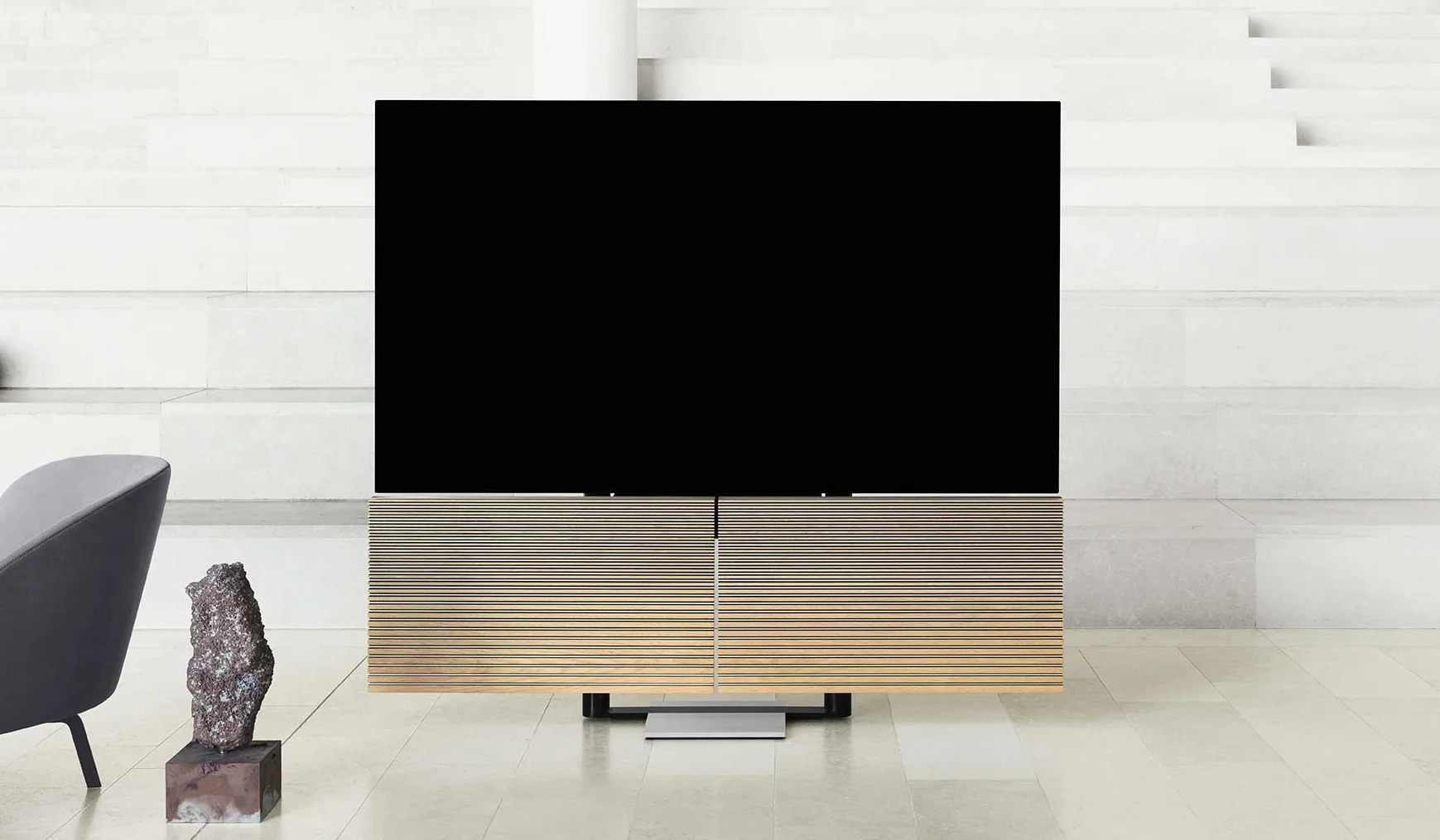 Bang & Olufsen представила смарт-телевизор с крыльями - фото 1