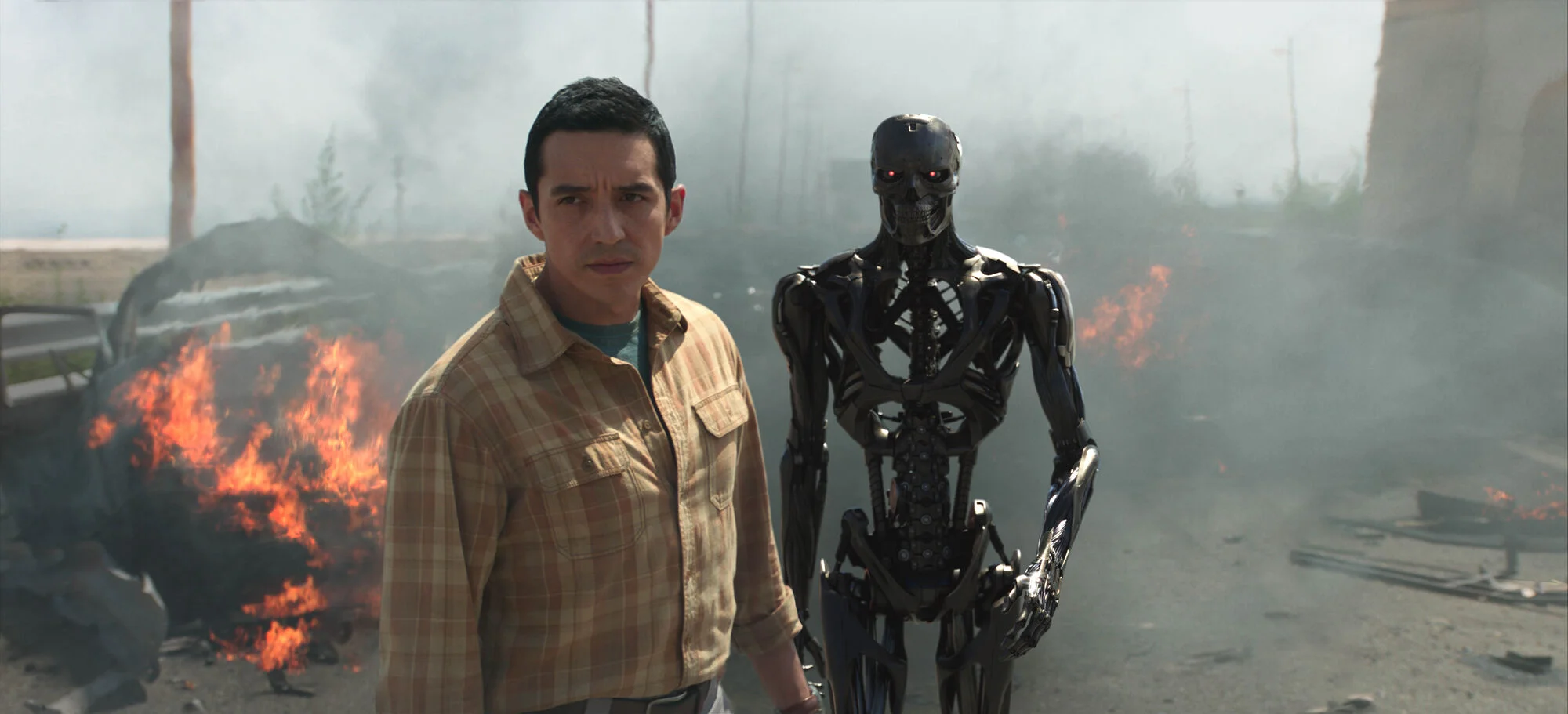 Устрашающий взгляд робота-убийцы на новом постере «Терминатора: Темные судьбы» - фото 1