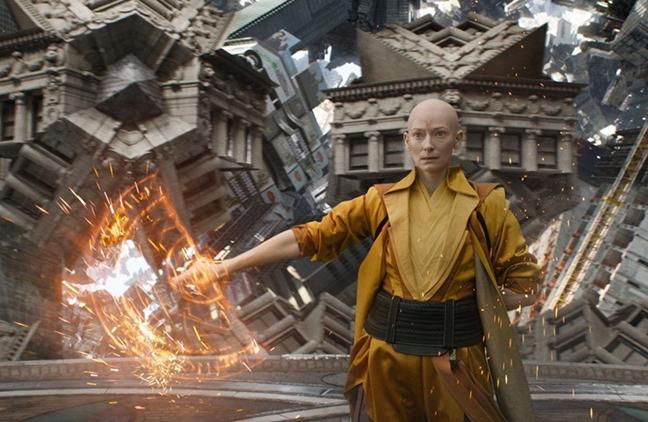 Тильде Суинтон — 60 лет. Вспоминаем самые яркие перевоплощения актрисы - фото 5