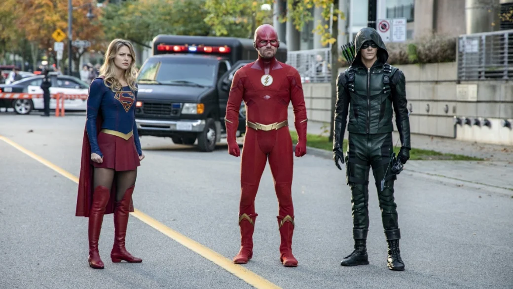 Почему новый кроссовер сериалов The CW получился провальным — несмотря на Бэтвумен и Руби Роуз - фото 4