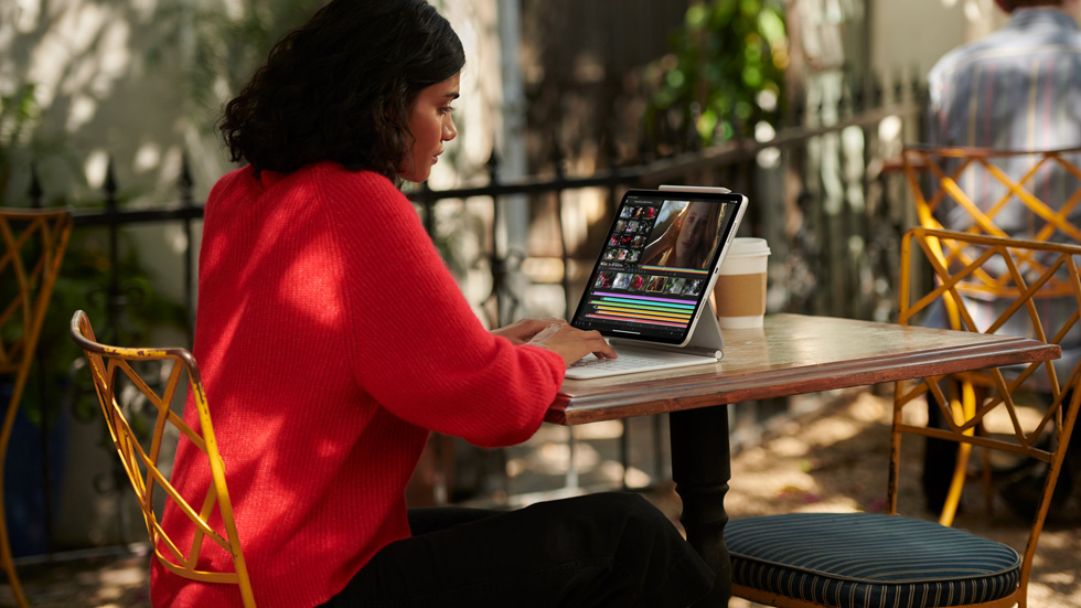 В России начались продажи iPad Pro и разноцветных iMac на чипе Apple M1 - фото 1