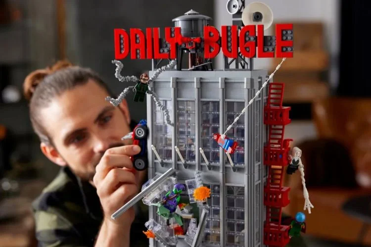 LEGO выпустит набор со зданием The Daily Bugle из «Человека-паука». 3772 детали! - фото 1