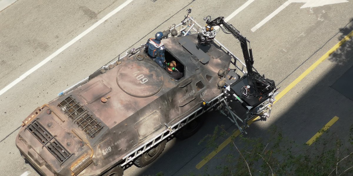 Злодей на броневике гонится за Наташей — это новые фотографии со съемок «Черной вдовы» - изображение 3 Злодей на броневике гонится за Наташей — это новые фотографии со съемок «Черной вдовы» - фото 3