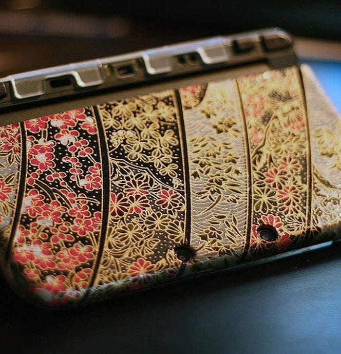 Художница превратила Nintendo Switch в произведение искусства - изображение 2 Художница превратила Nintendo Switch в произведение искусства - фото 2