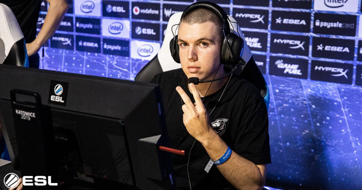 Valve отказалась сделать стикер с подписью игрока в CS:GO, потому что она похожа на пенис - изображение 1 Valve отказалась сделать стикер с подписью игрока в CS:GO, потому что она похожа на пенис - фото 1