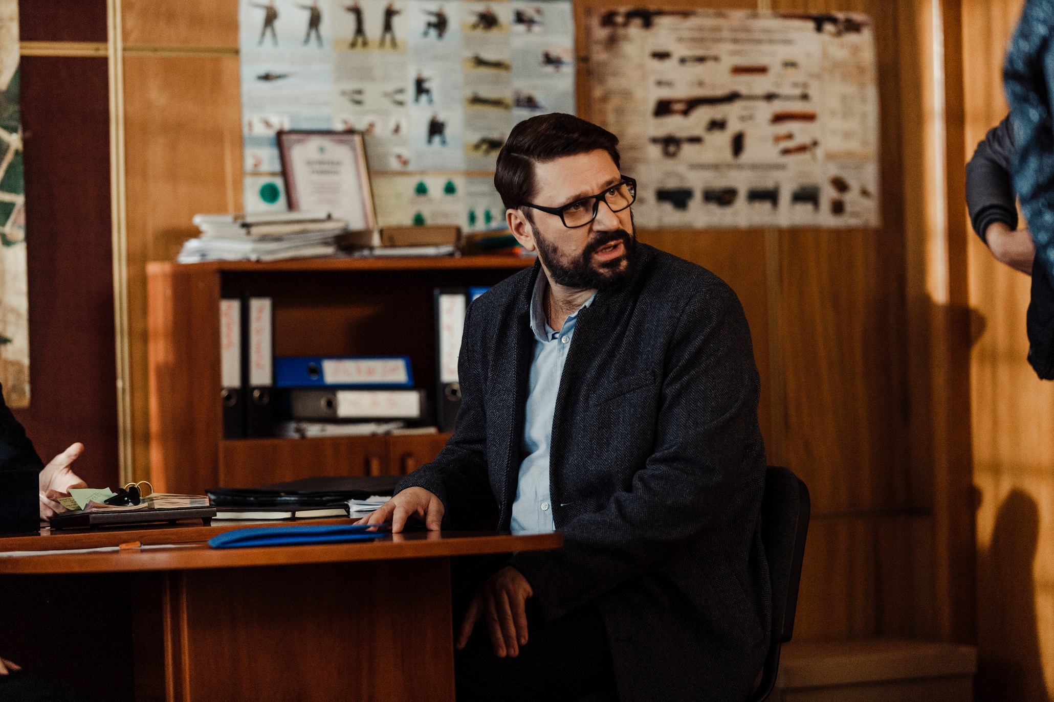 Гене Букину из «Счастливы вместе» — 46 лет. Вот как менялся актер Виктор Логинов - фото 3