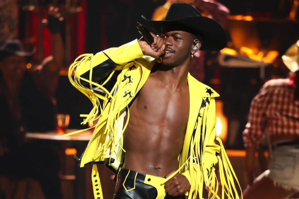 Lil Nas X поставил важный рекорд — его Old Town Road держится в топе Billboardʼs Hot 100 дольше всех - изображение 1 Lil Nas X поставил важный рекорд — его Old Town Road держится в топе Billboardʼs Hot 100 дольше всех - фото 1