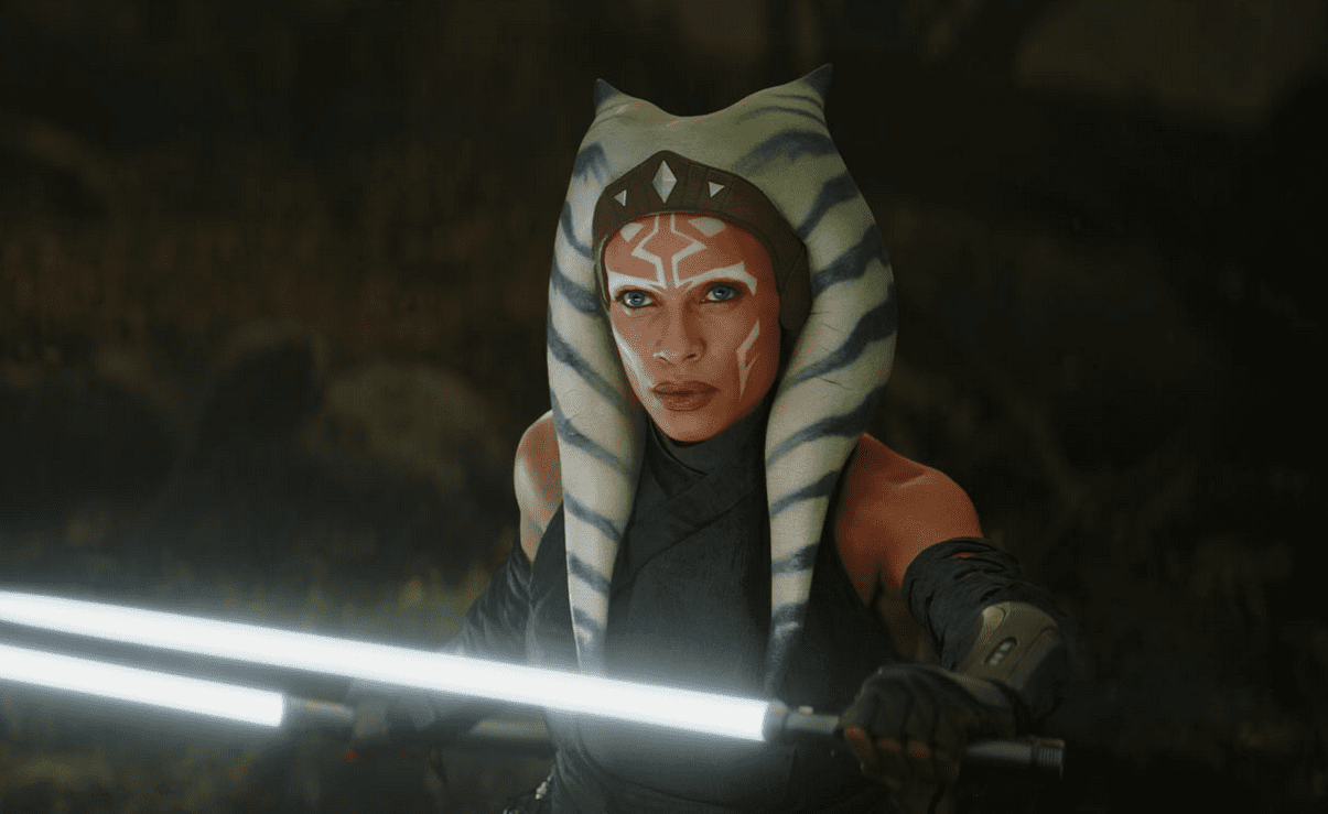 «Мандалорец»: Розарио Доусон рассказала, как прыгала от восторга на примерке костюма Асоки Тано - изображение 1 «Мандалорец»: Розарио Доусон рассказала, как прыгала от восторга на примерке костюма Асоки Тано - фото 1