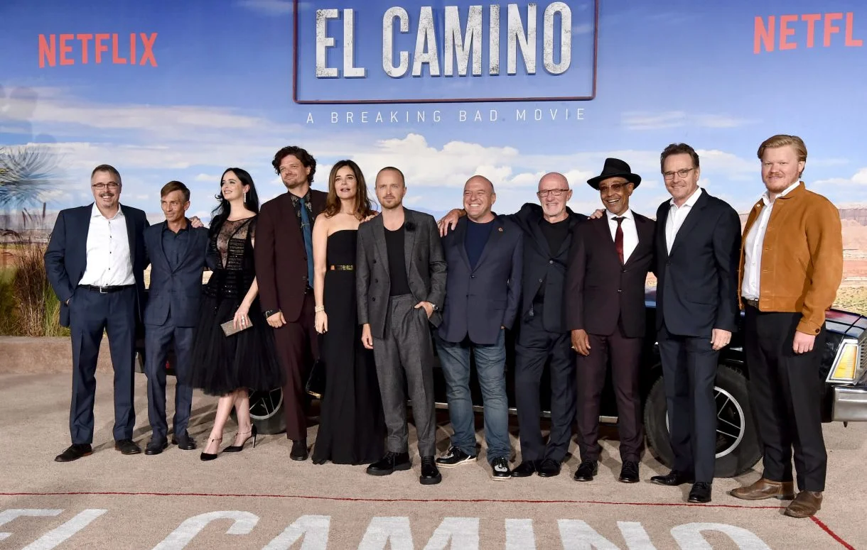 Актеры «Во все тяжкие» собрались на премьере «Эль Камино». Брайан Крэнстон тоже пришел! - фото 1