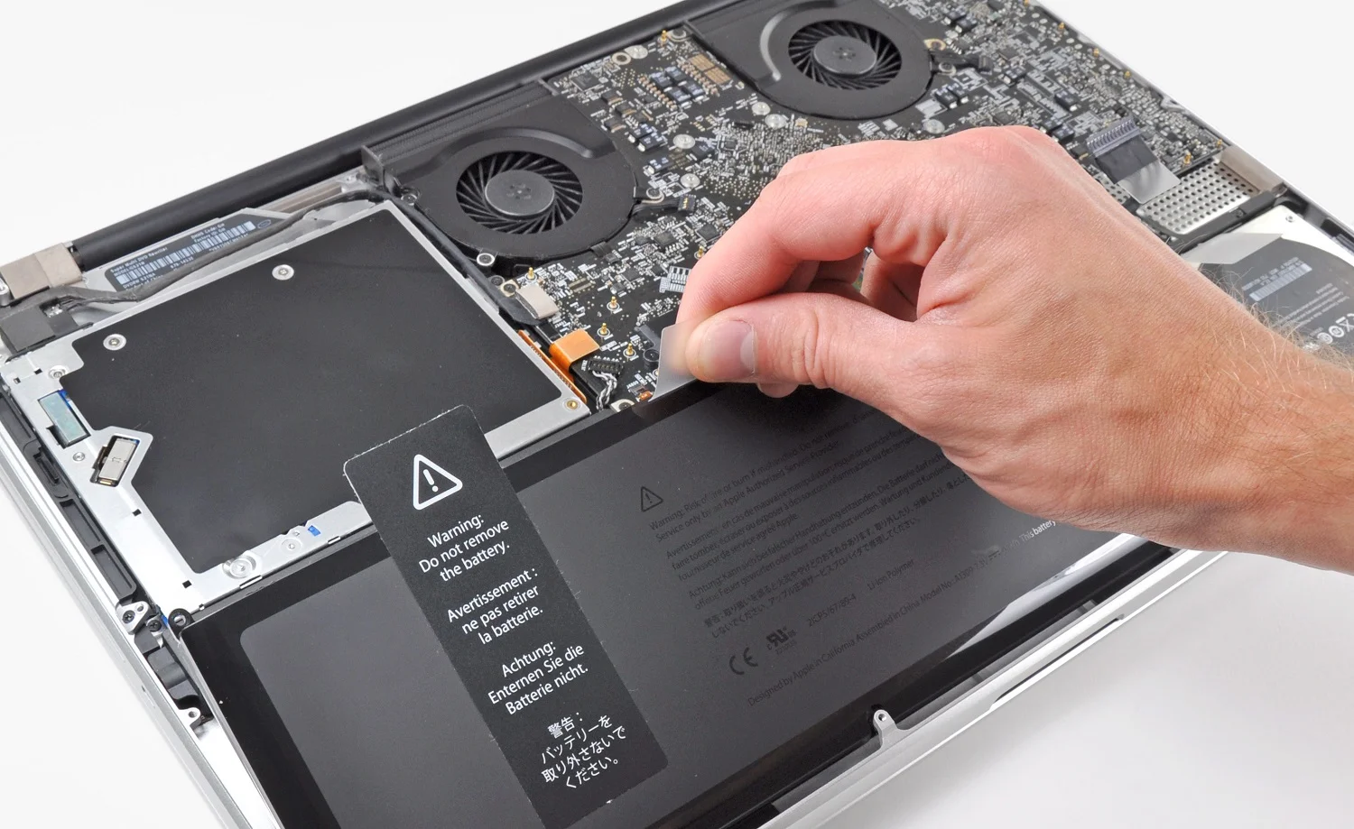 Apple признала опасность возгорания батарей MacBook Pro и запустила программу бесплатной замены - фото 1