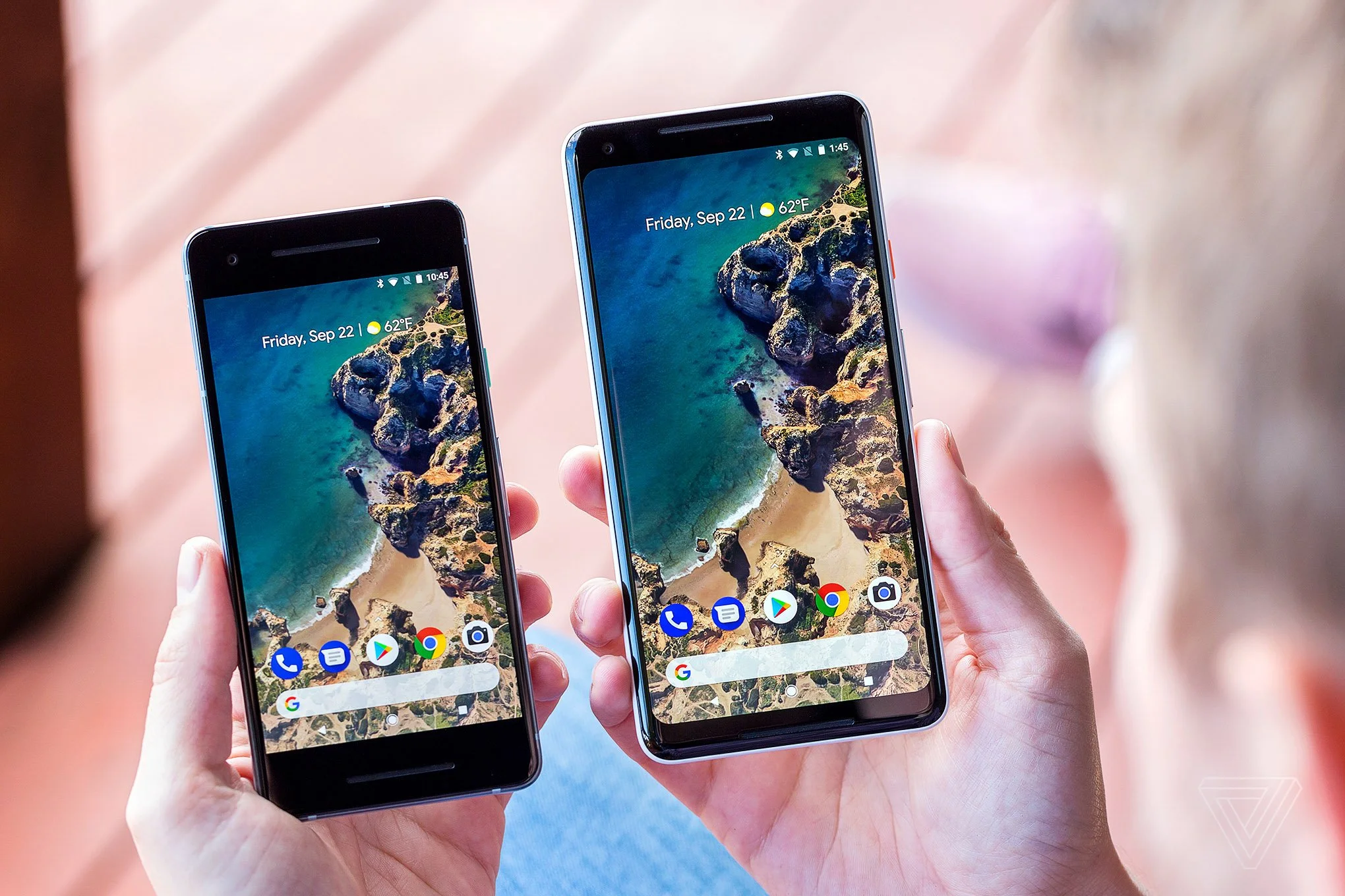 ​4 октября компания Google провела свою презентацию, на которой представила свои новые смартфоны – Google Pixel 2, Pixel 2 XL и многое другое. Давайте разбираться, действительно ли новые смартфоны способны завоевать рынок или же у них есть весомые недостатки?