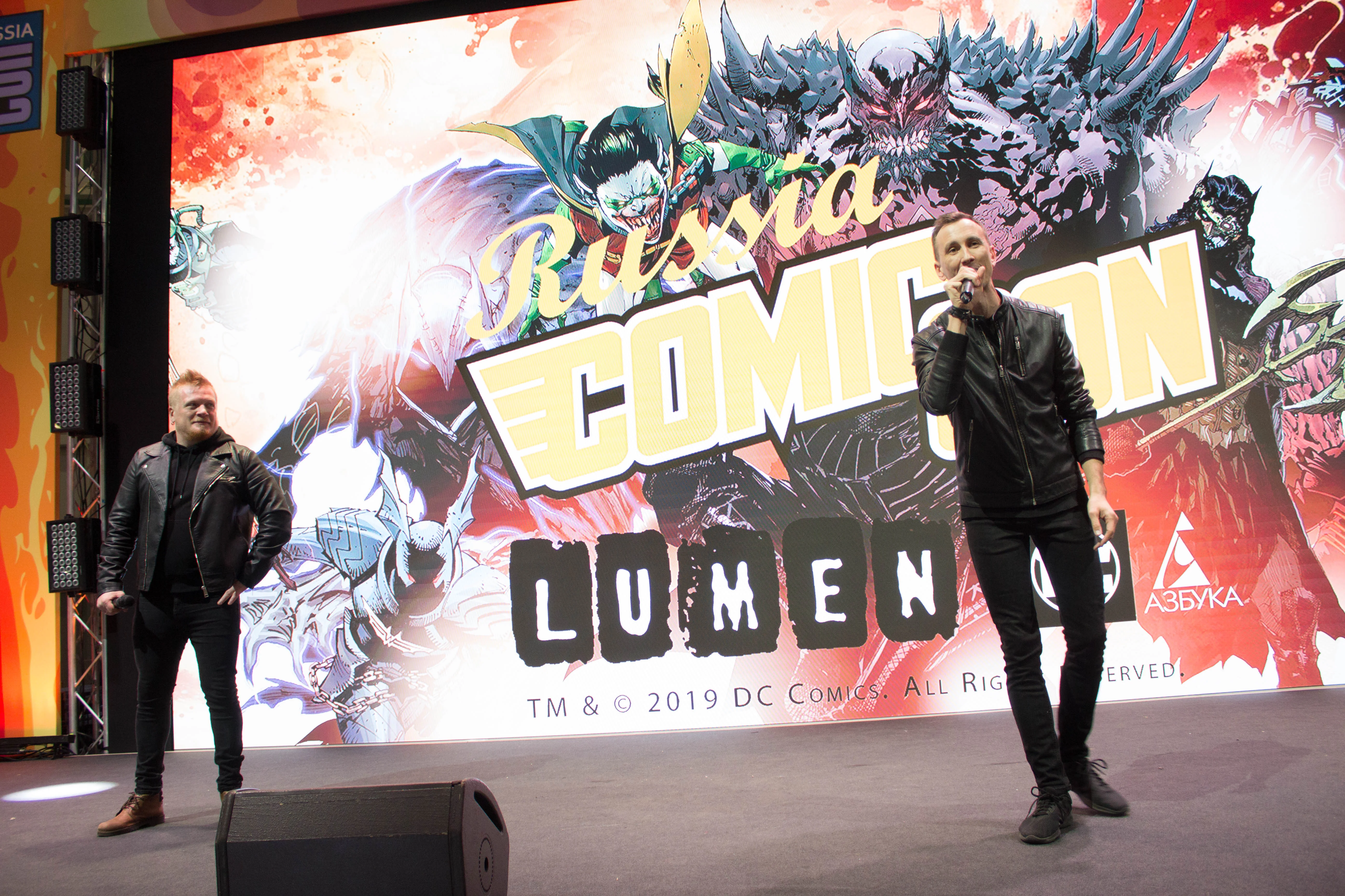 Миккельсен с Кодзимой, Эндрю Скотт, клип Lumen по Бэтмену. Comic Con Russia и «Игромир» 2019. День 3 - фото 19