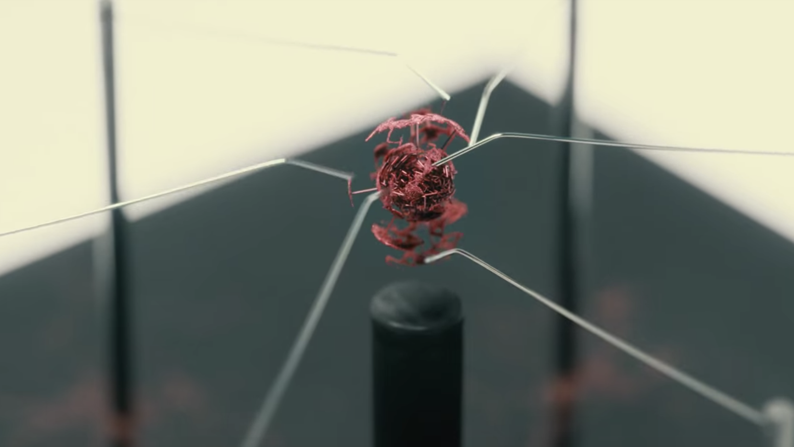 24 июня вышла заключительная, десятая серия второго сезона «Мира Дикого Запада», более-менее логично завершив одни линии и окончательно завесив в воздухе другие. Сериал уже продлен на третий сезон, но после такого сиквела ждать продолжения истории с нетерпением явно получится не у всех зрителей.