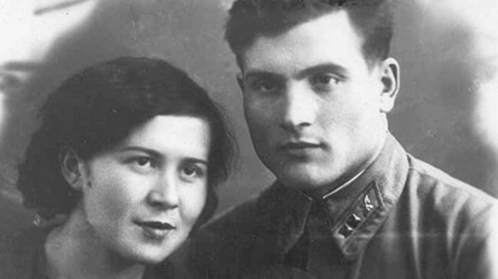 Михаил Петрович Девятаев с женой Фаиной. Фото: сайт Национального музея республики Татарстан
