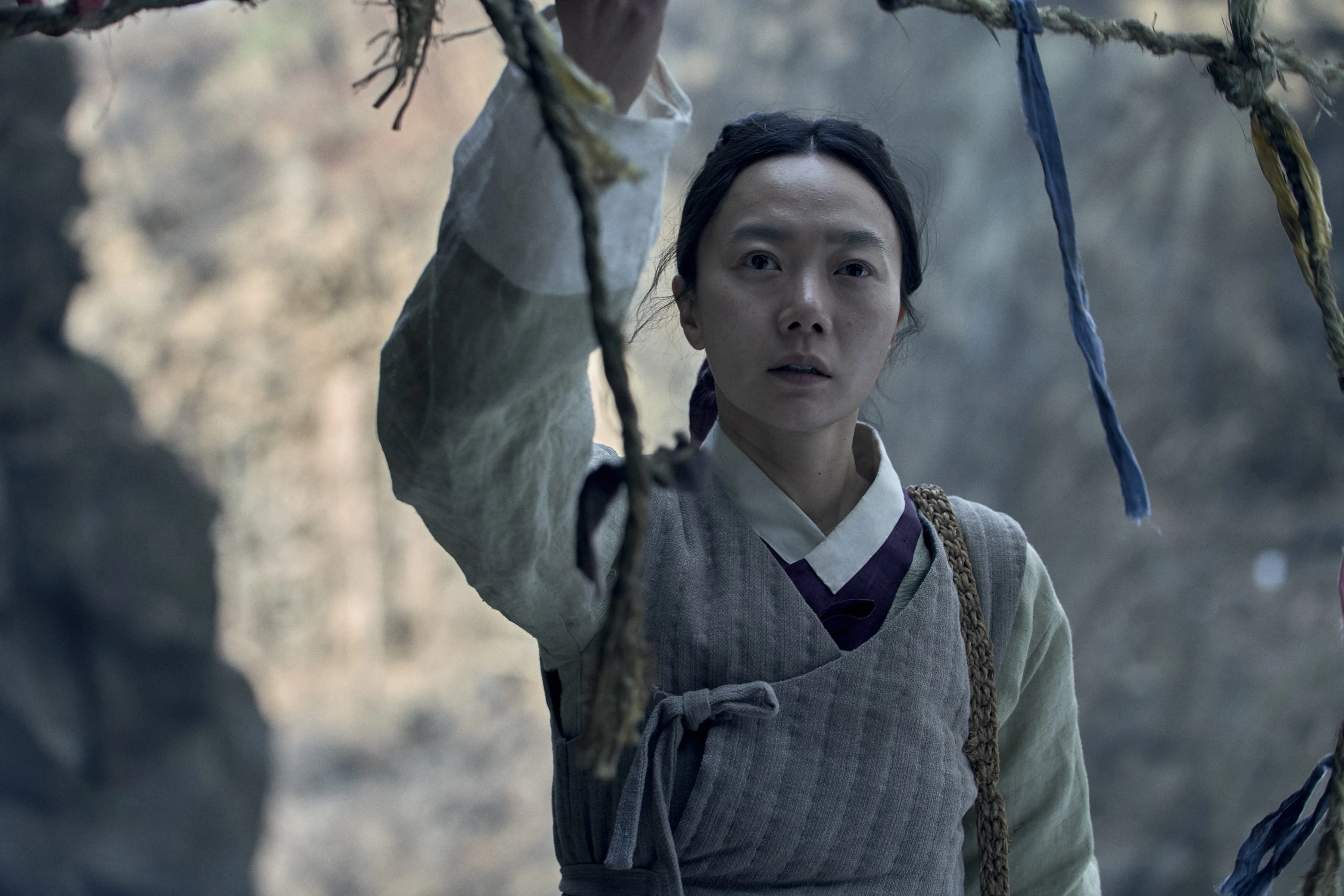 Рецензия на 2 сезон «Королевства»: корейский зомби-хоррор все также глуп, но внешне привлекателен - фото 5