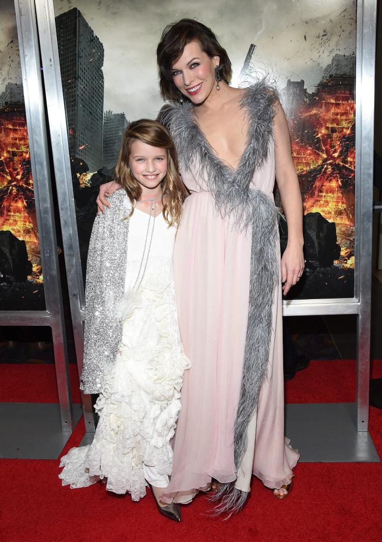 Дочь Миллы Йовович сыграет Венди в фильме о Питере Пэне - фото 1