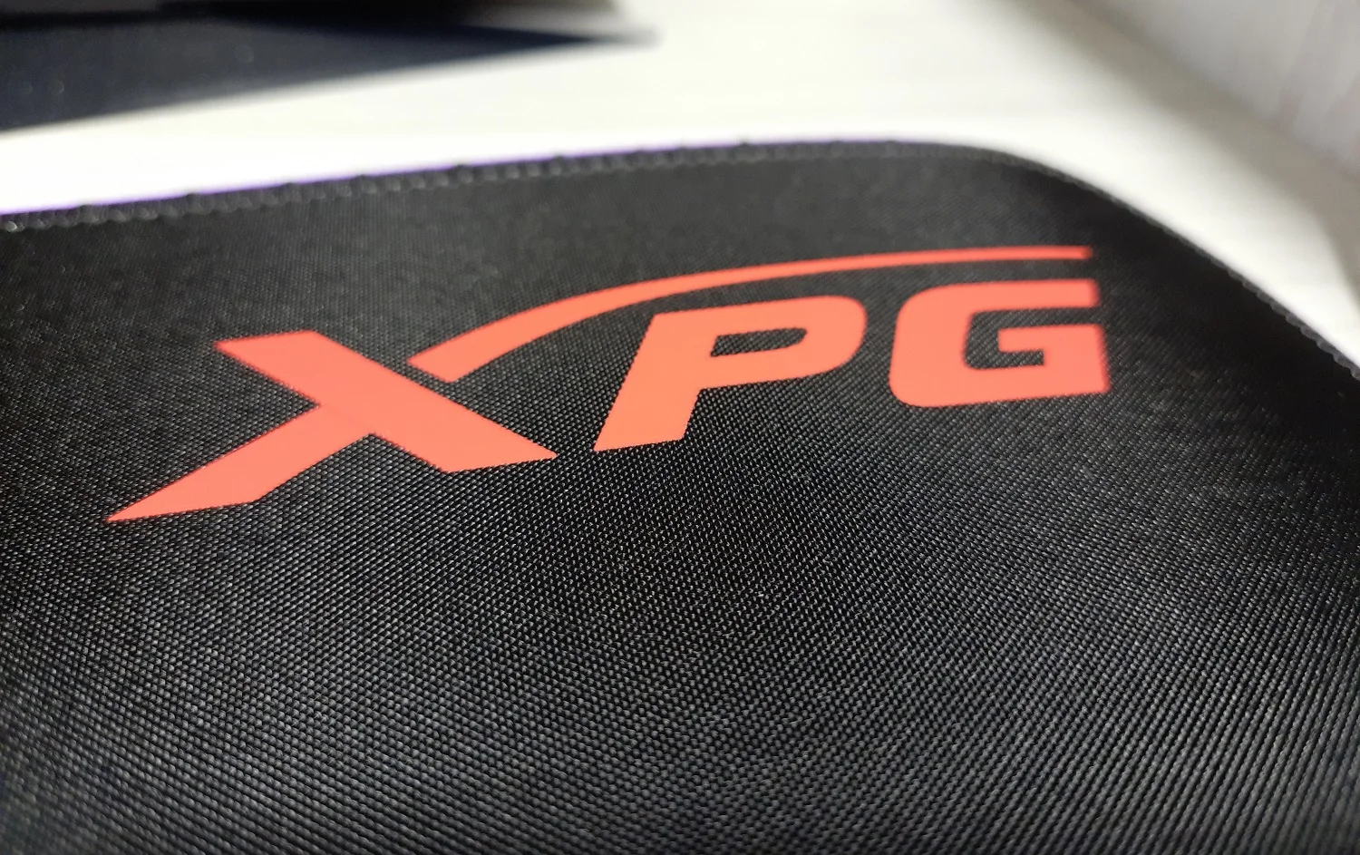 Обзор Adata XPG Battleground XL Prime: игровой коврик для мыши и клавиатуры с RGB-подсветкой - фото 4