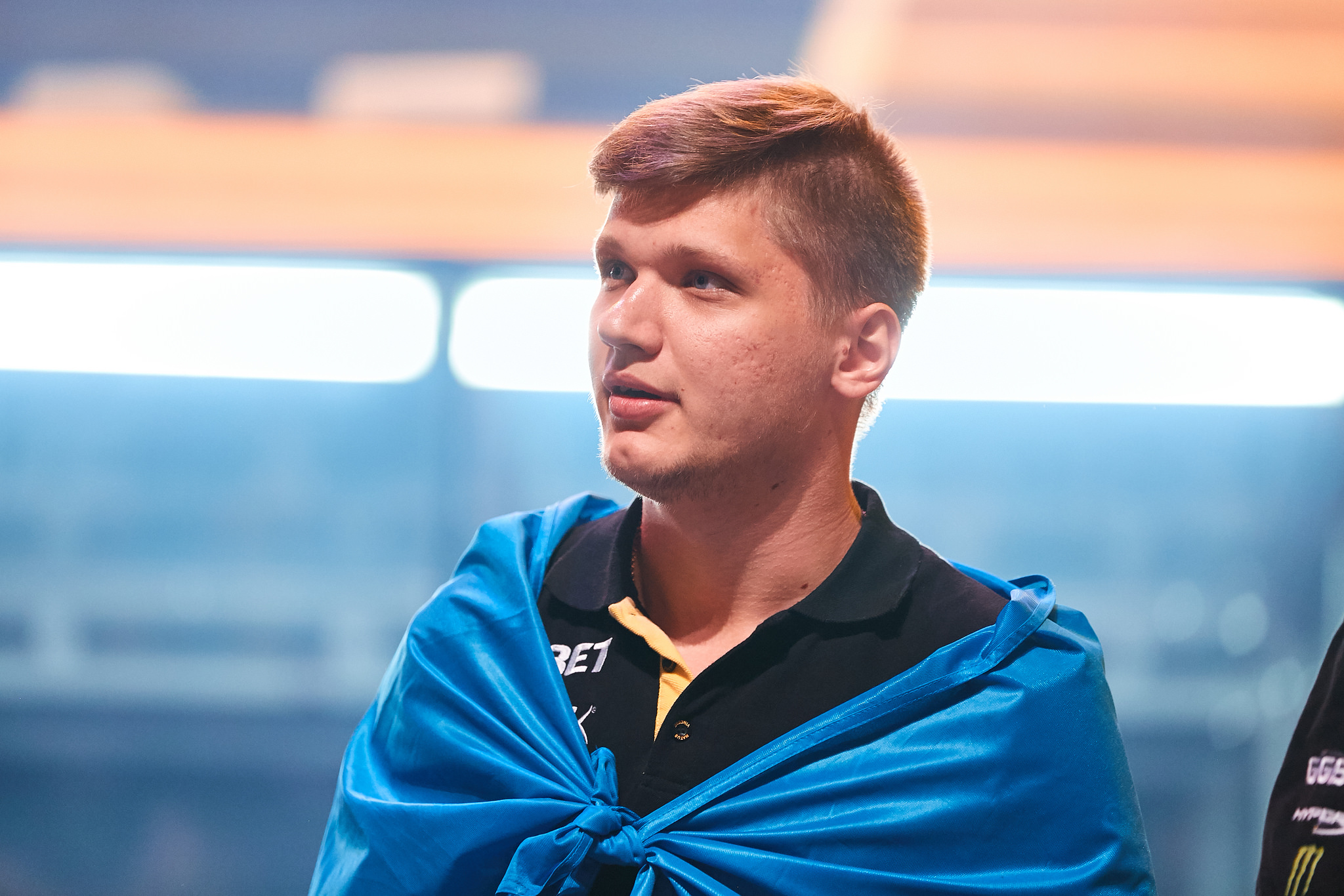 S1mple продолжает «разрывать» соперников на турнире по CS:GO, в этот раз оставшись 1 против 4 - фото 1