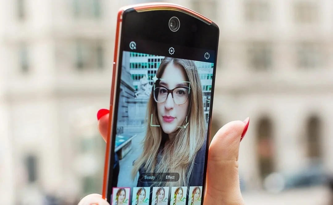 Xiaomi анонсировала новую линейку смартфонов CC: яркие камерофоны для молодежи - фото 1