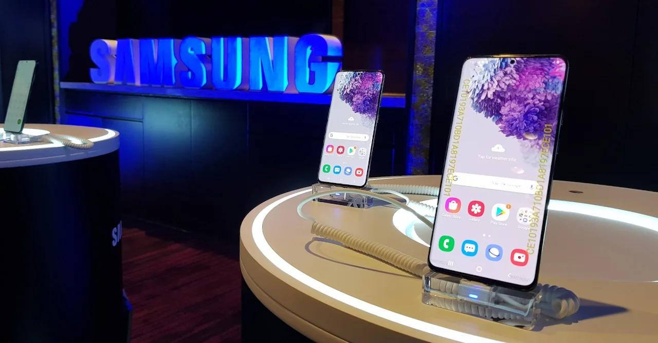 Эксперты назвали дисплей Samsung Galaxy S20 Ultra лучшим на рынке - фото 1