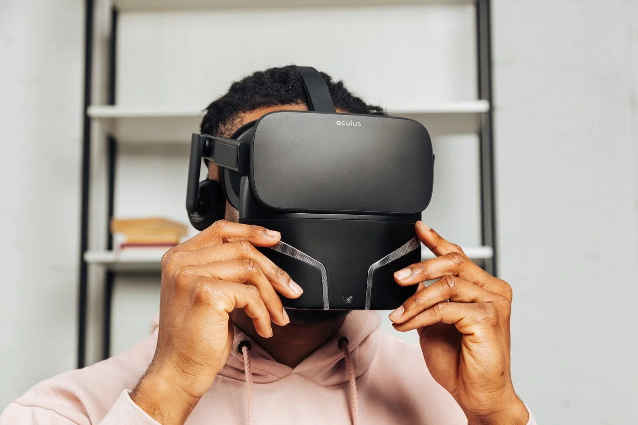 С VR-гаджетом FeelReal виртуальную реальность можно понюхать - фото 1