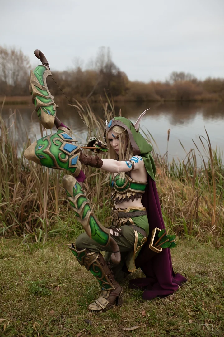 Решительная Аллерия Ветрокрылая в отличном косплее World of Warcraft - фото 3