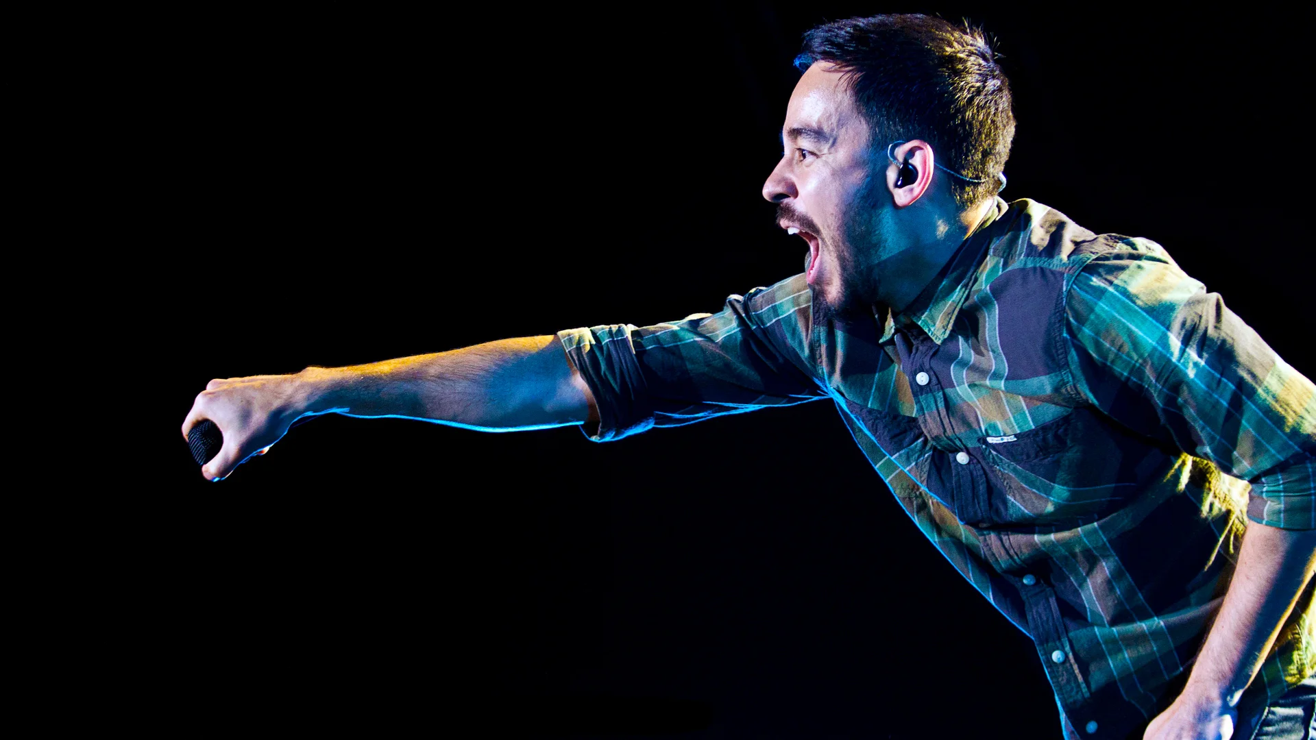 Майк Шинода из Linkin Park выпустил две новые песни и анонсировал дату выхода сольного альбома - фото 1