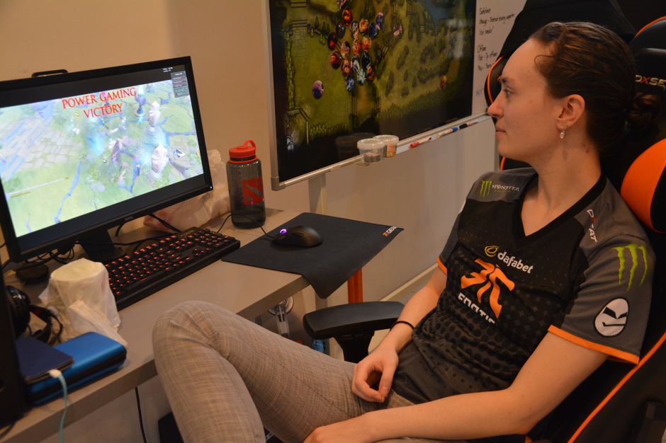 Первый зарубежный тренер в СНГ-составе по Dota 2! Это хорошо? - фото 1