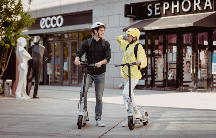 В России вышли электросамокаты Segway-Ninebot KickScooter Max G30 LP и Air T15 - фото 1
